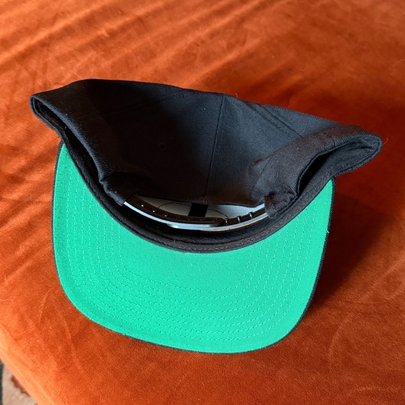 Mickey Mouse Snapback - Picture 2 of 2